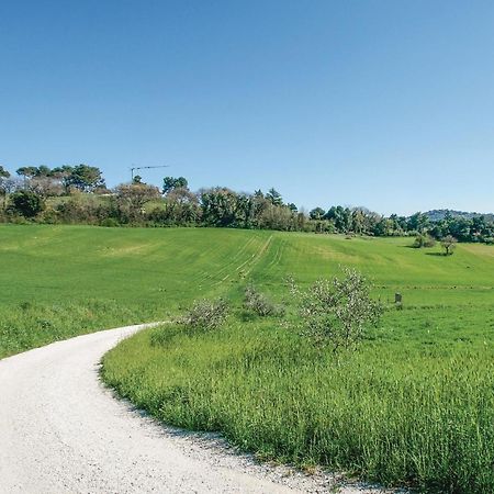 Strada Dei Condotti ペザロ エクステリア 写真